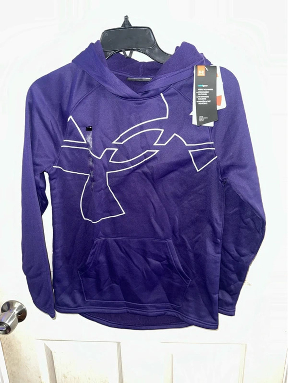 New under Armour hoodie size YLG